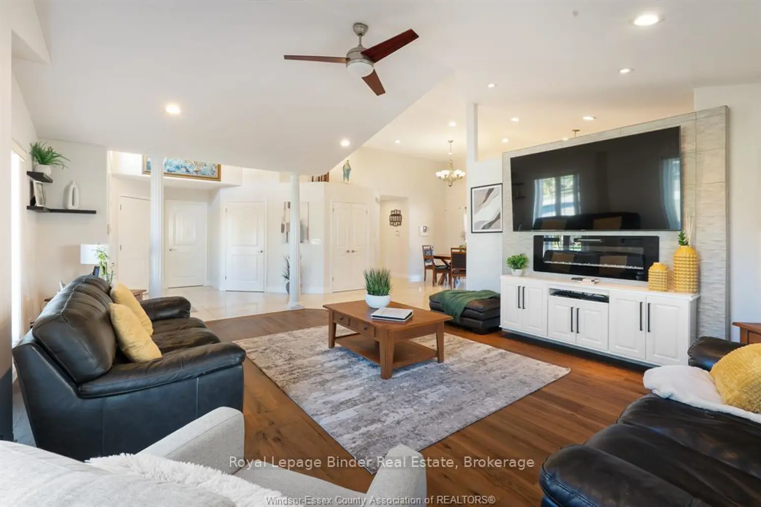 11933 Maisonneuve Street photo 5
