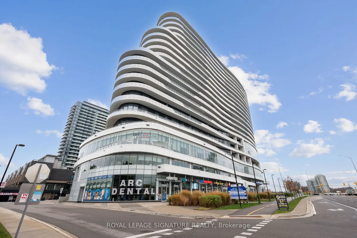 2520 Eglinton Avenue 1702