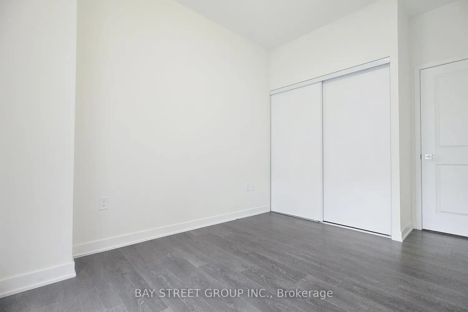Additional image 8 of 85 Oneida Crescent 201