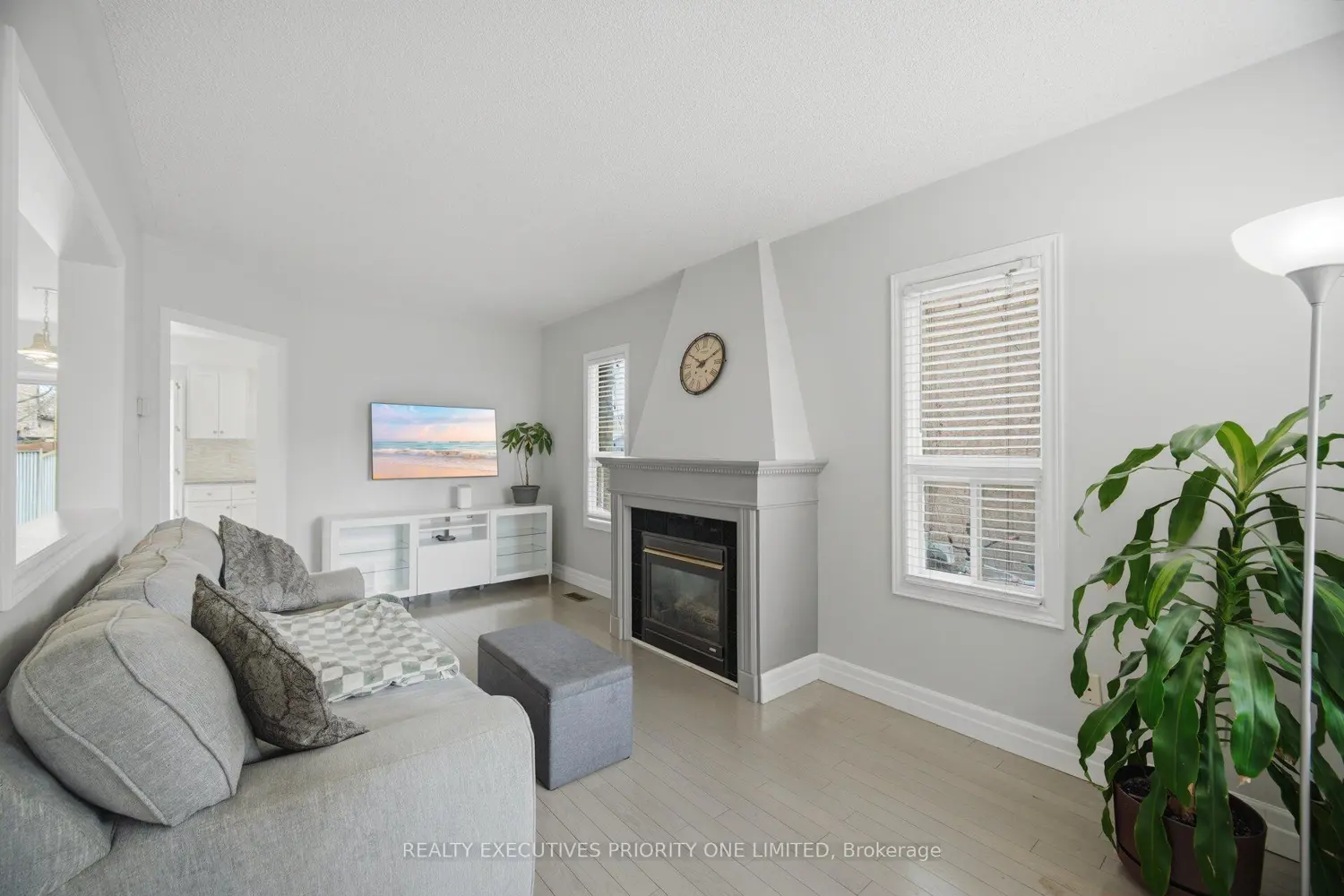 24 Archbury Circle photo 4