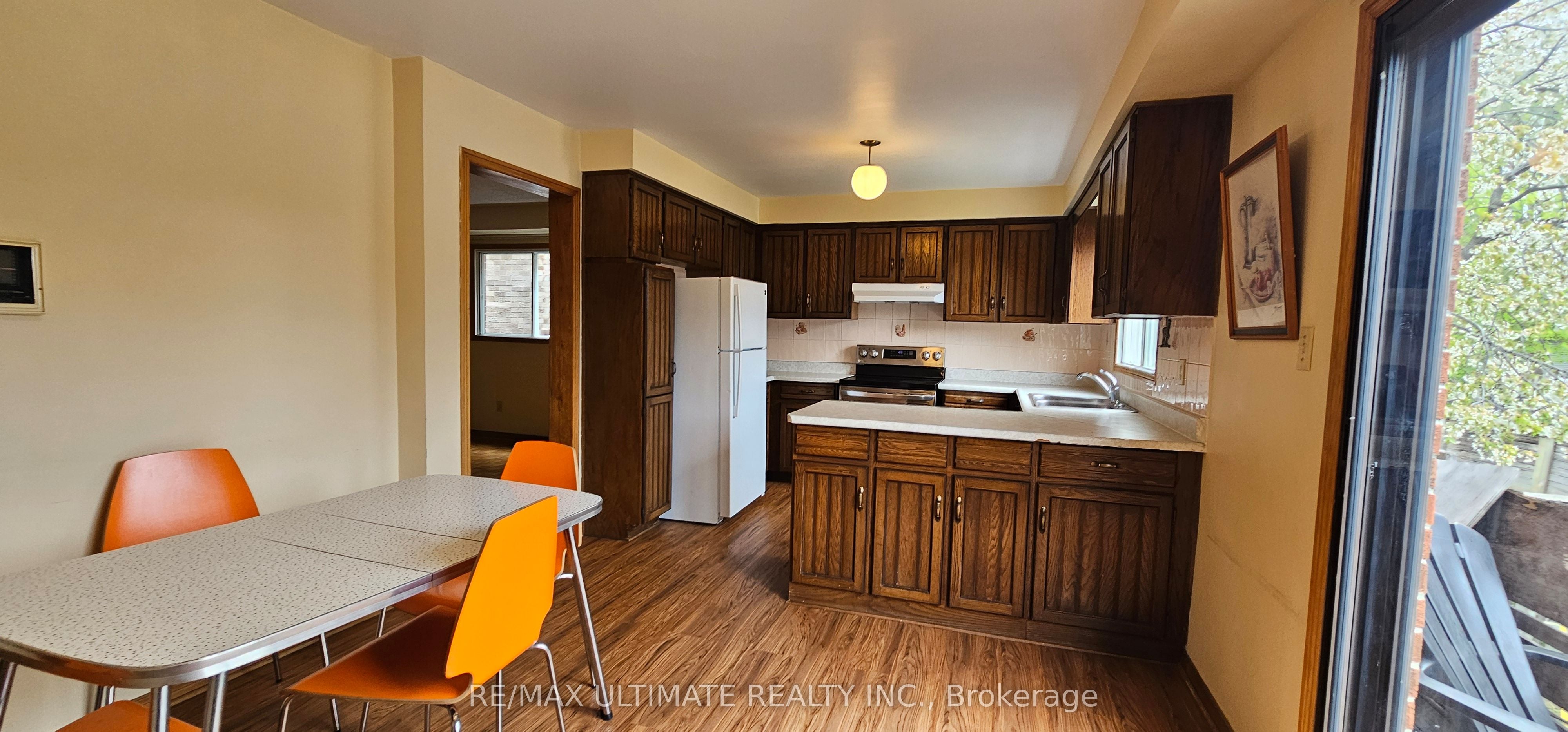 Additional image 2 of Main Floor-1282 Dexter Crescent, Mississauga, ON, L5G 4R6