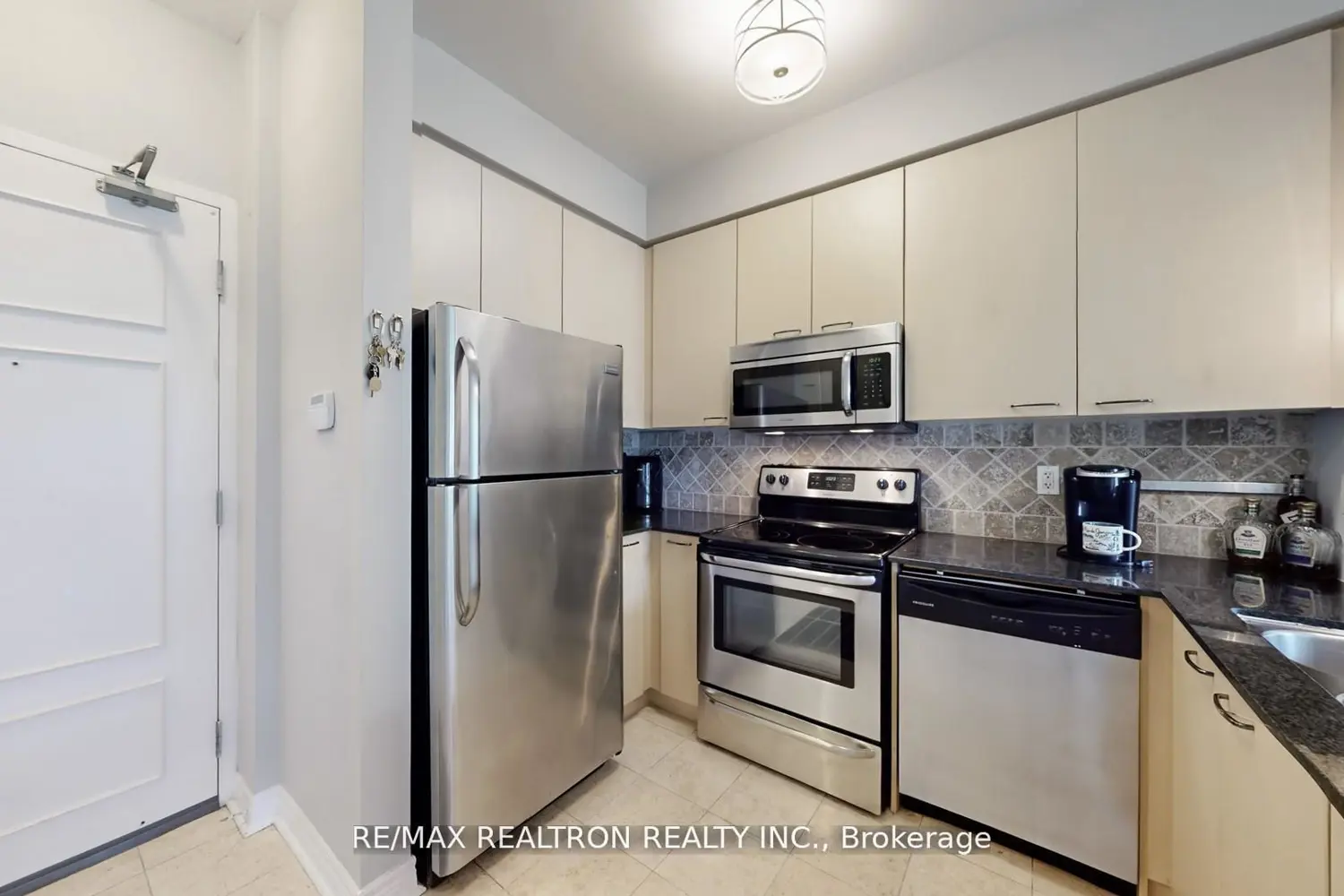 Additional image 11 of 330 Red Maple Road 103