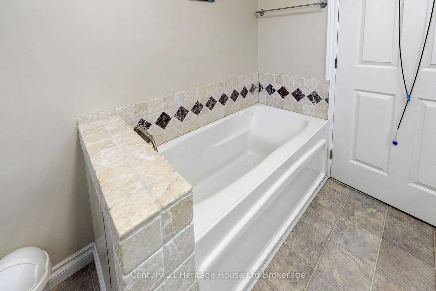 Additional image 12 of 10915 Culloden Road
