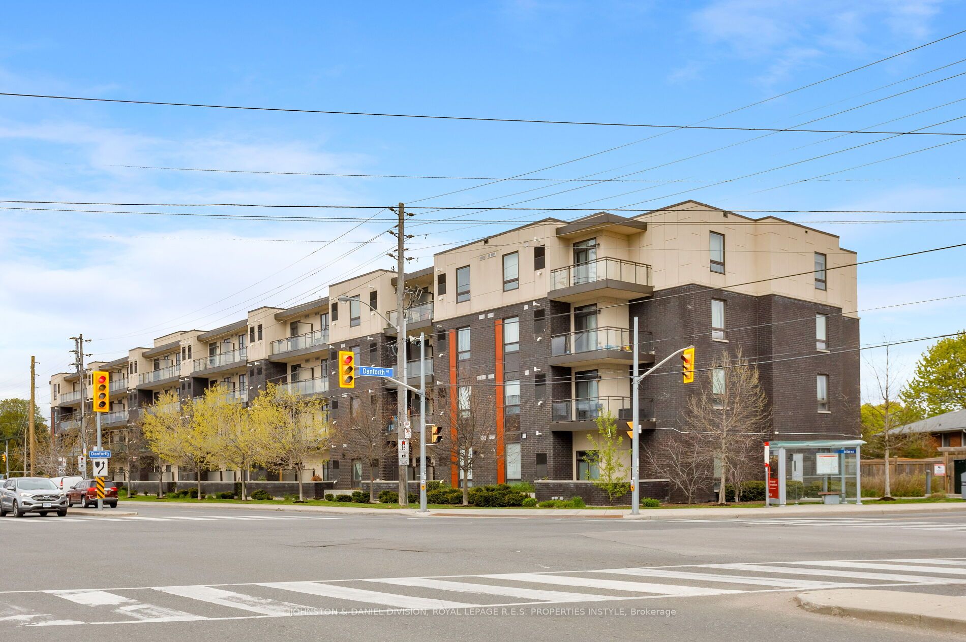 Additional image 3 of 408-3560 St. Clair Avenue E, Toronto, ON, M1K 0A9