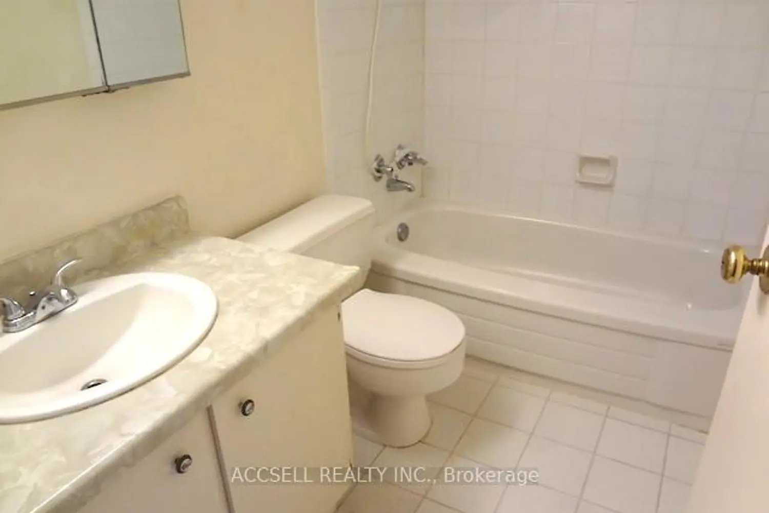 Additional image 8 of 3700 Kaneff Crescent 2106