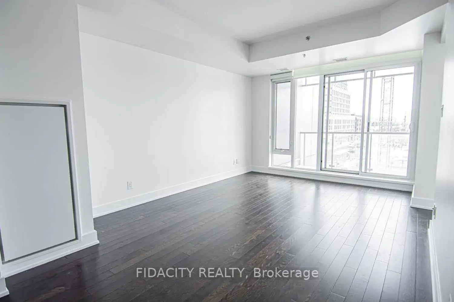 88 Richmond Road 313 photo 4