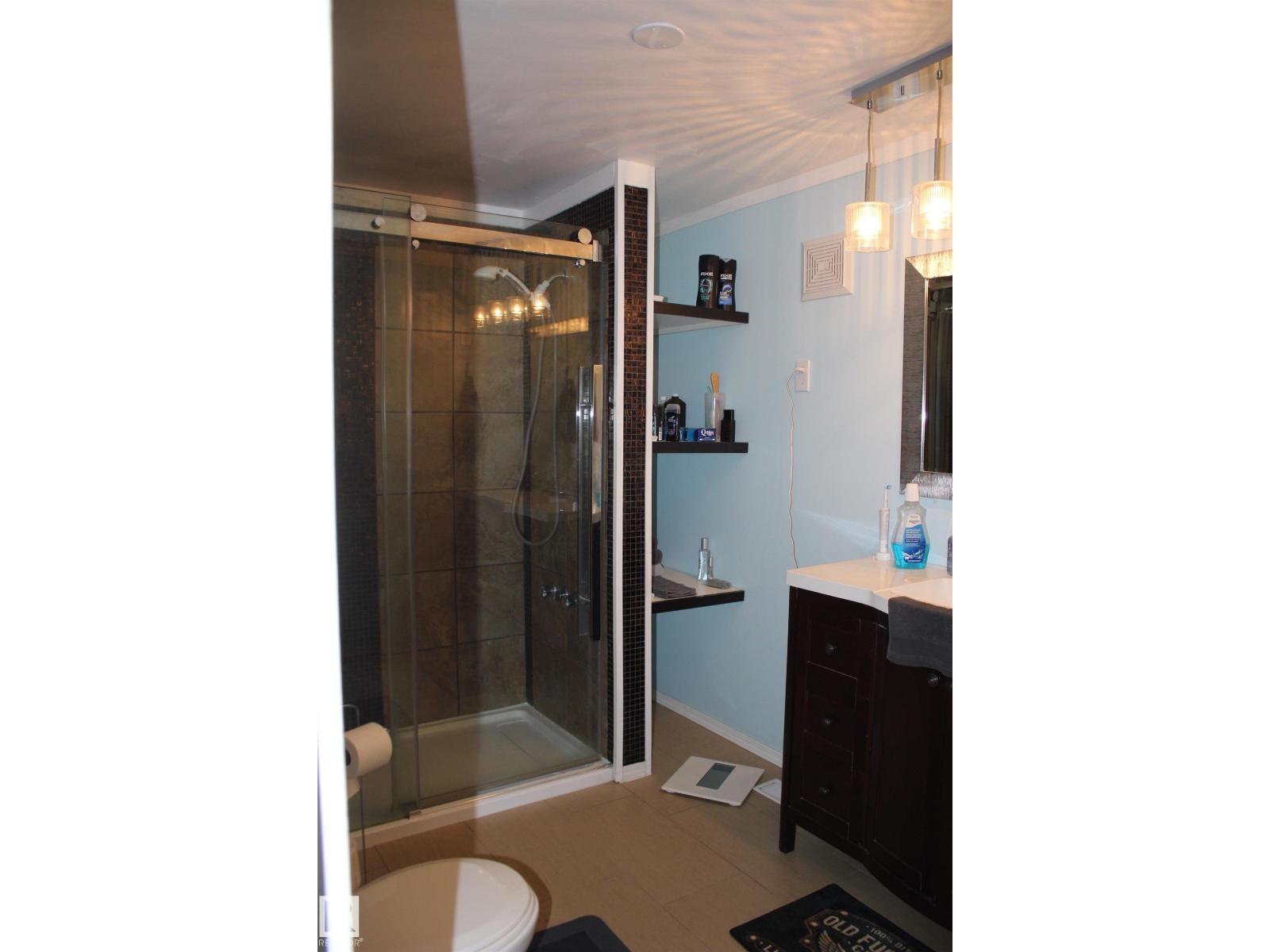 Additional image 2 of 1118 Lakevista Drive, Sherwood Park, AB, T8H1J6