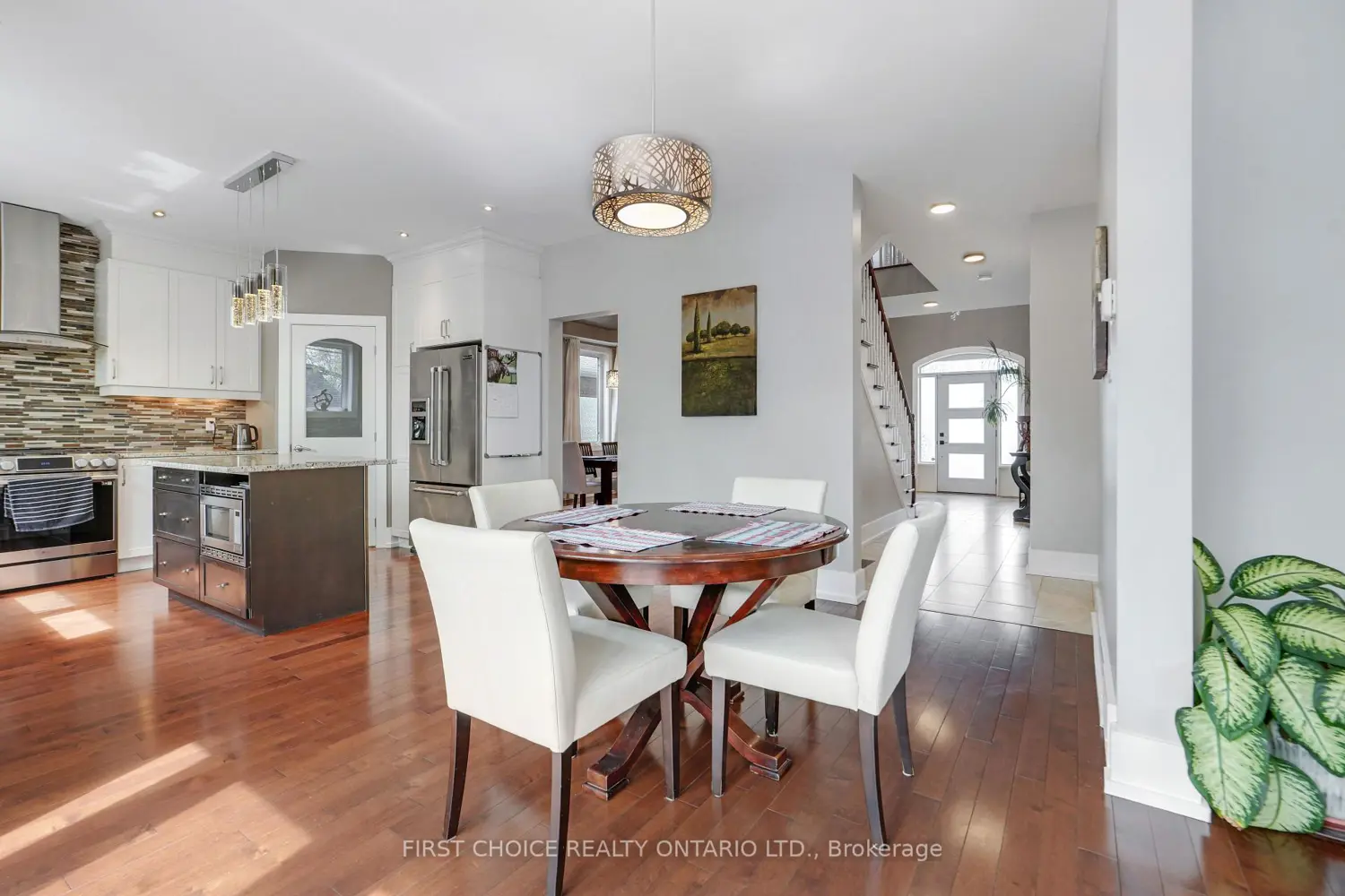 38 Withrow Avenue photo 5