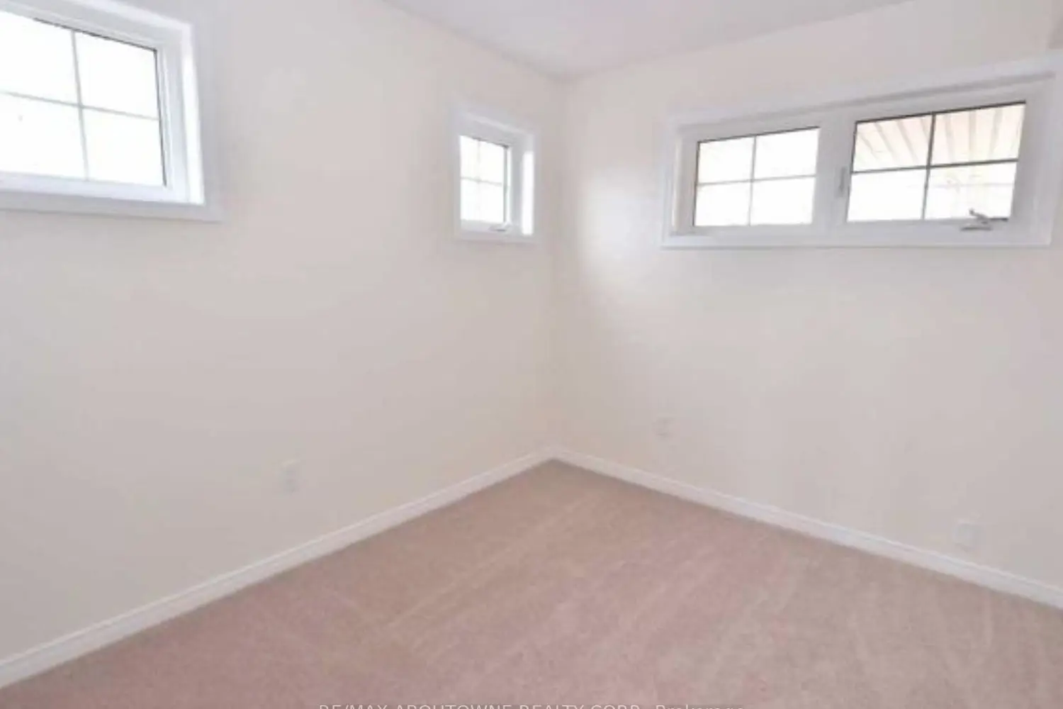 Additional image 9 of 2441 Greenwich Drive 1
