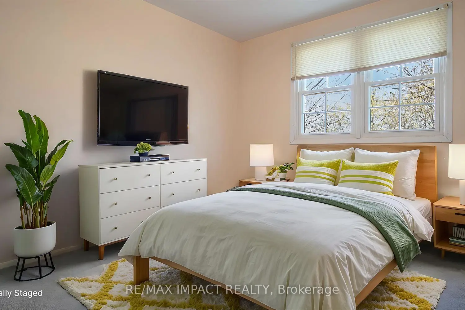 Additional image 14 of 19 Macpherson Avenue 37