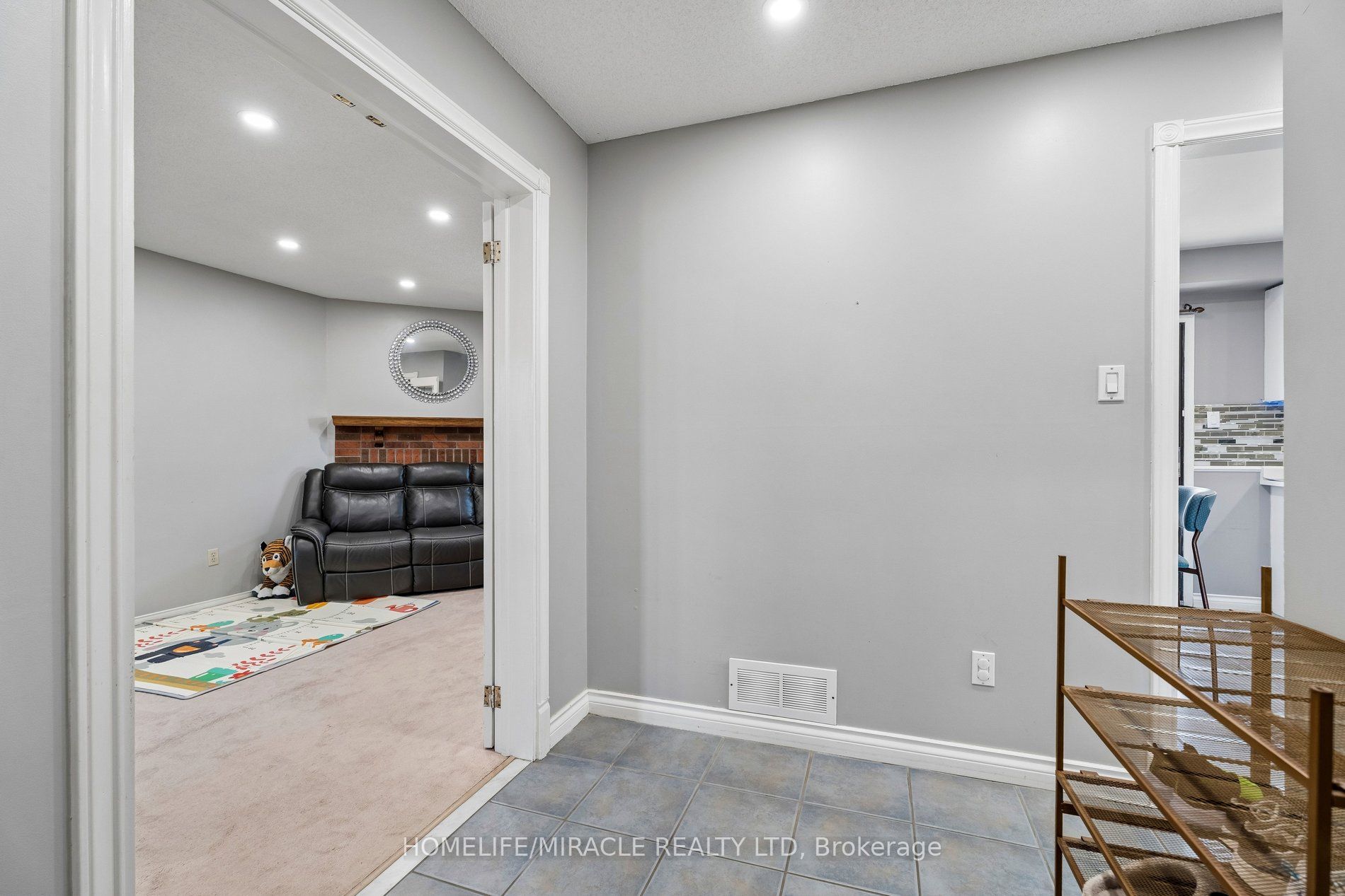 Additional image 6 of 77 Livingstone Street W, Barrie, ON, L4N 7J1