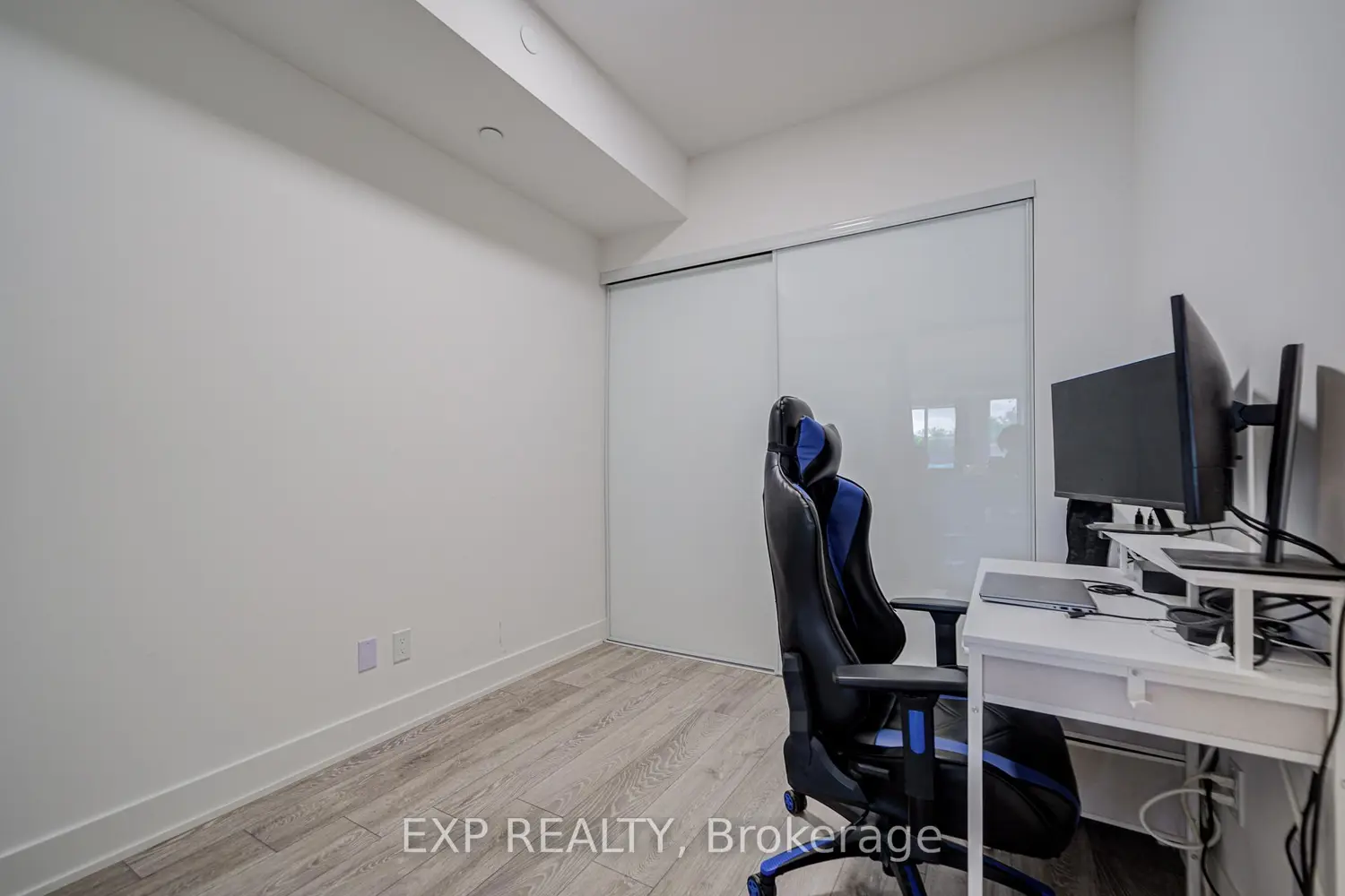 Additional image 9 of 1285 Queen Street 211