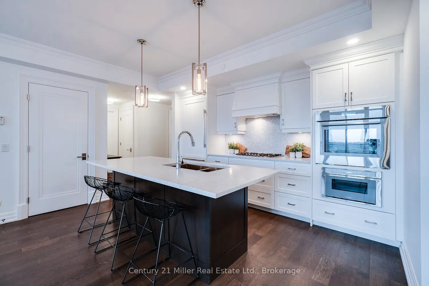 Additional image 3 of 2060 Lakeshore Road 802