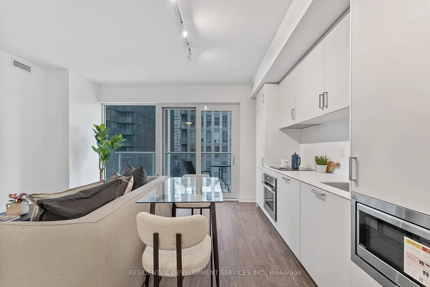 Additional image 3 of 88 Queen Street 901