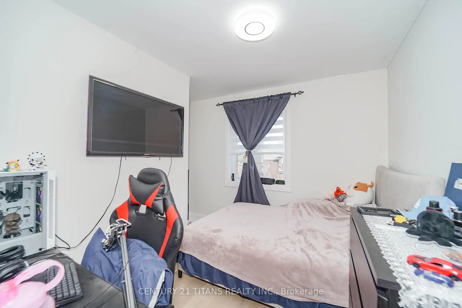 Additional image 10 of 42 Pixley Crescent