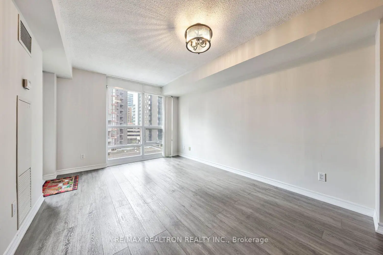 Additional image 11 of 761 Bay Street 610