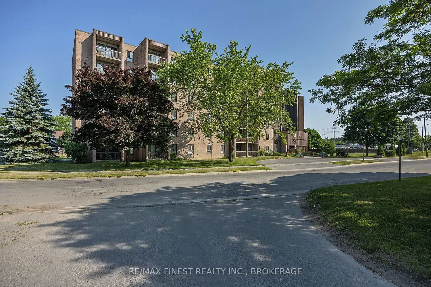 Additional image 18 of 17 Eldon Hall Place 414