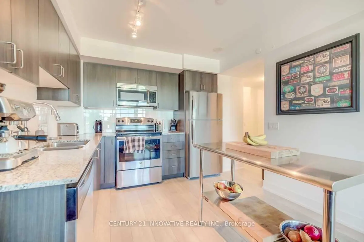Additional image 8 of 1215 Bayly Street 610