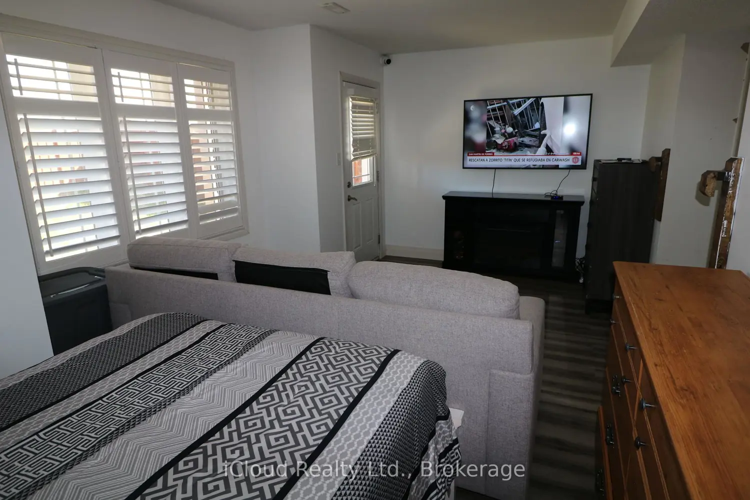 Additional image 8 of 1355 Coleman Crescent