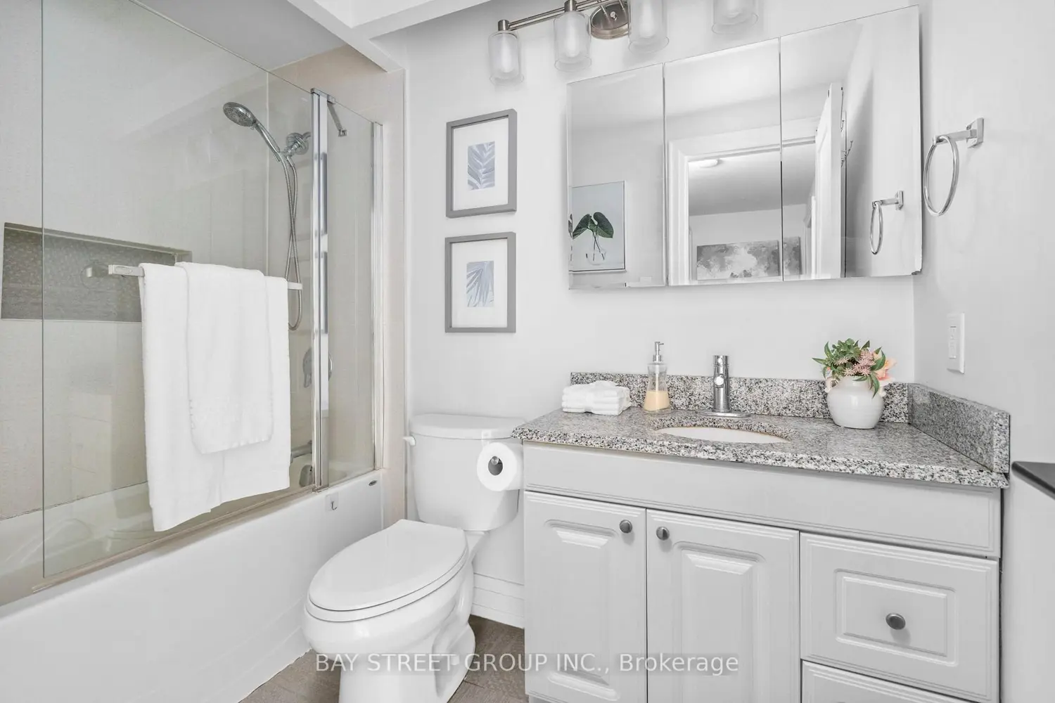Additional image 13 of 671 Huntingwood Drive 37