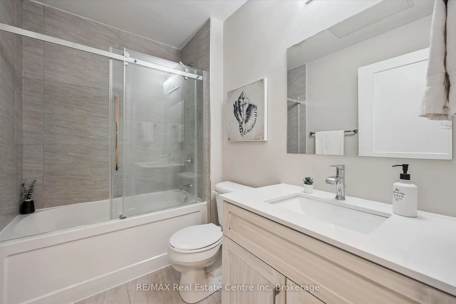 Additional image 8 of 108 Garment Street 1209