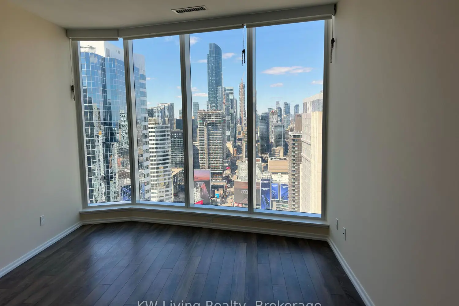 Additional image 8 of 197 Yonge Street 3714