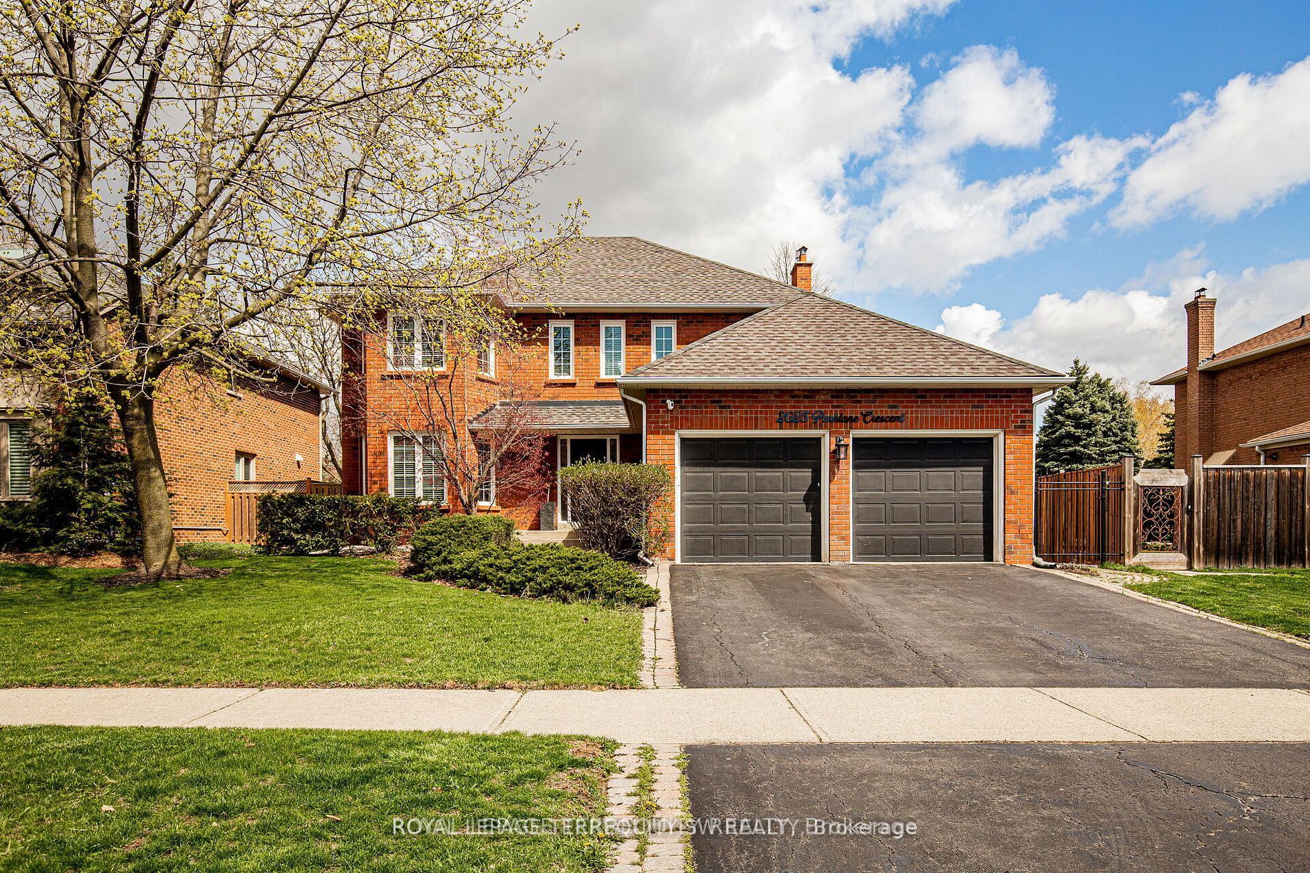 2025 Parklane Crescent, Burlington, ON, L7M 3V6