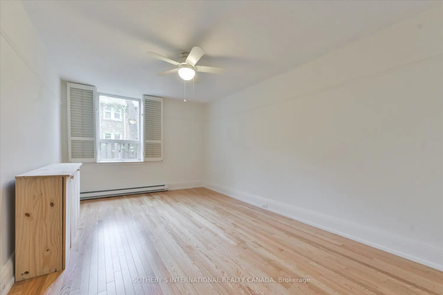 Additional image 11 of 100 Oriole Parkway 106