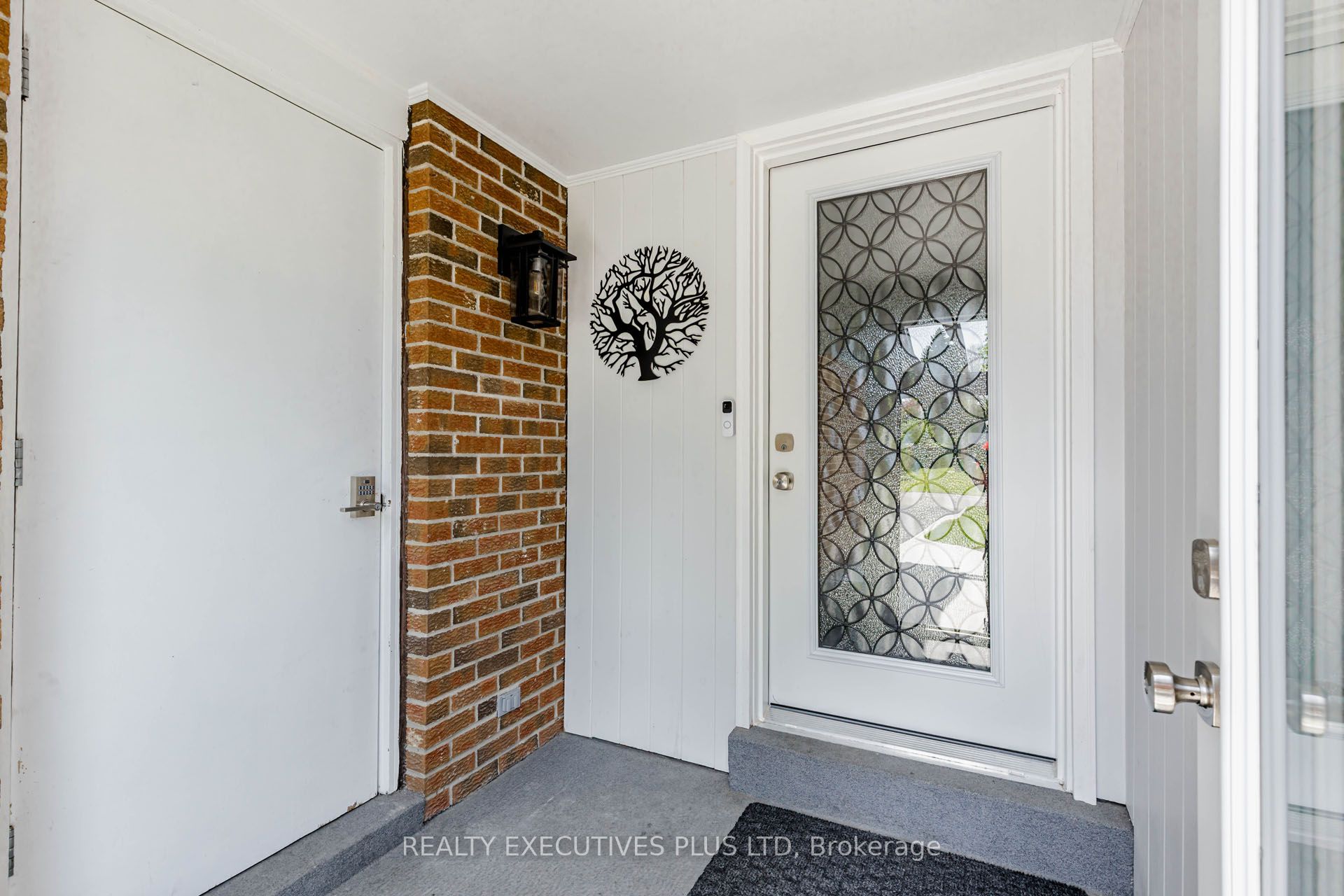 Additional image 4 of 12 Maidstone Crescent, Brampton, ON, L6S 2Z5