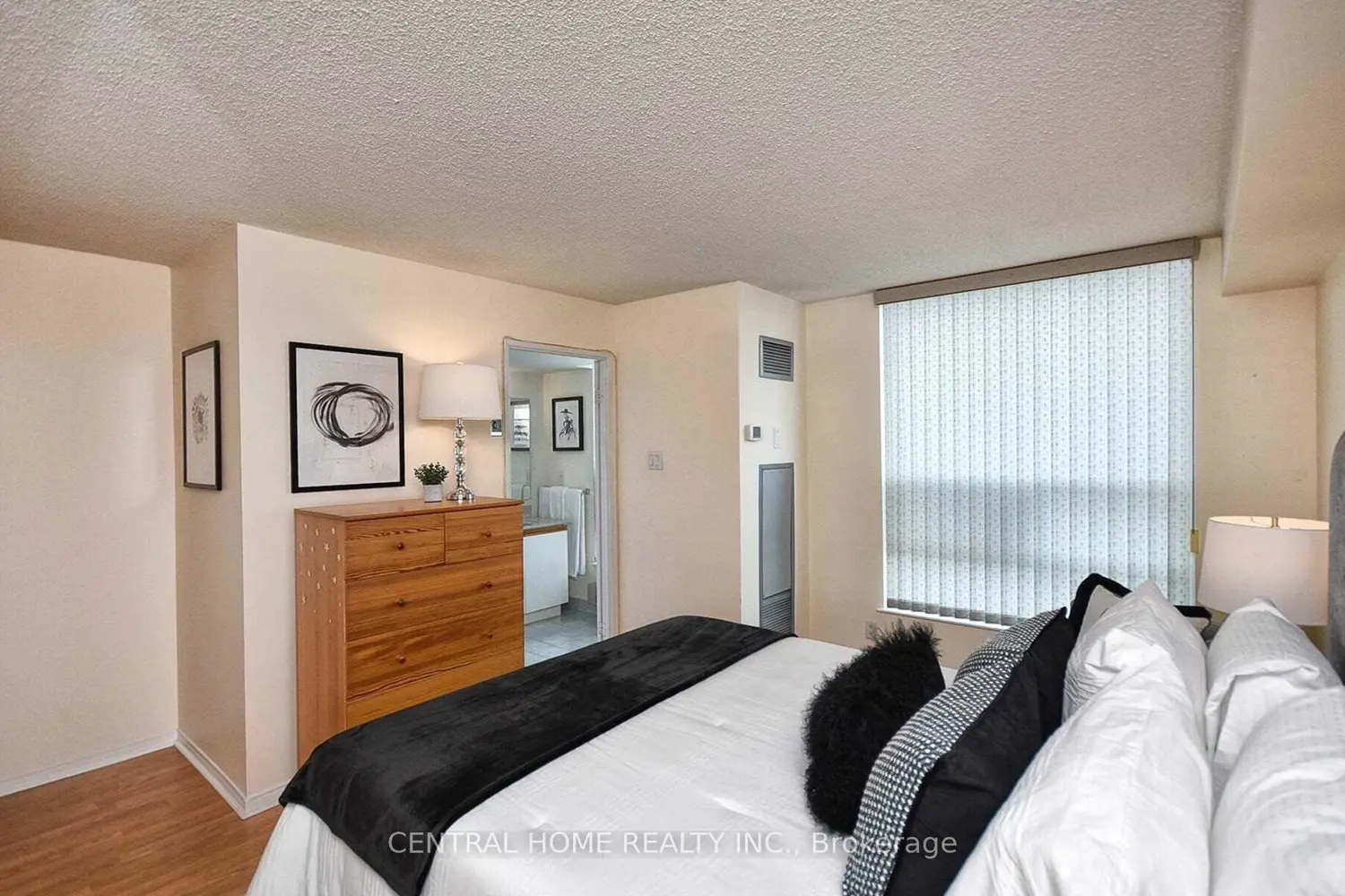 Additional image 8 of 7825 Bayview Avenue #502
