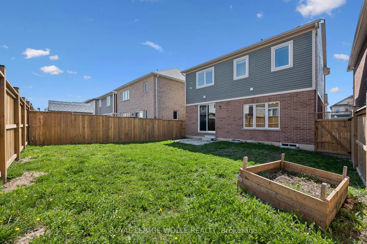 Additional image 11 of 267 Grovehill Crescent