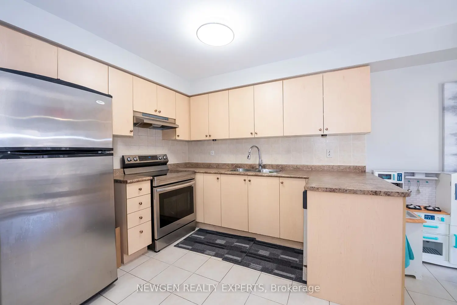Additional image 14 of 87 Luella Crescent