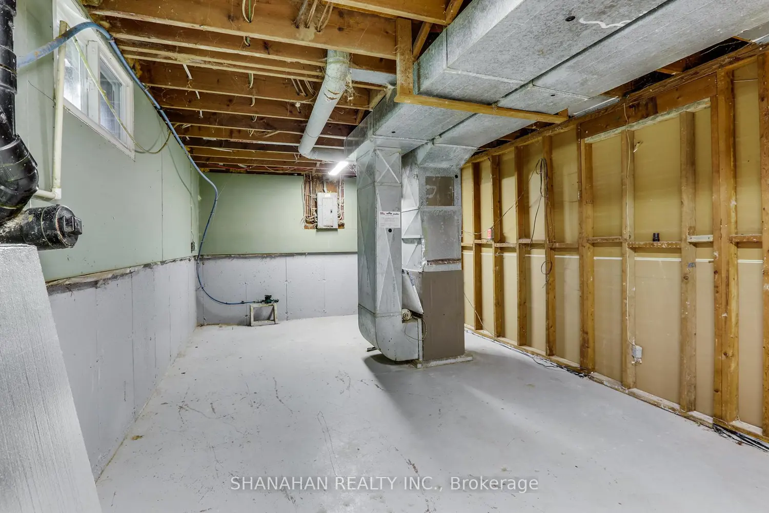Additional image 11 of 612 Trillium Drive