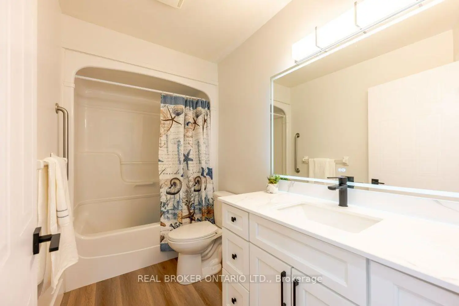 Additional image 11 of 185 Highland Crescent 2