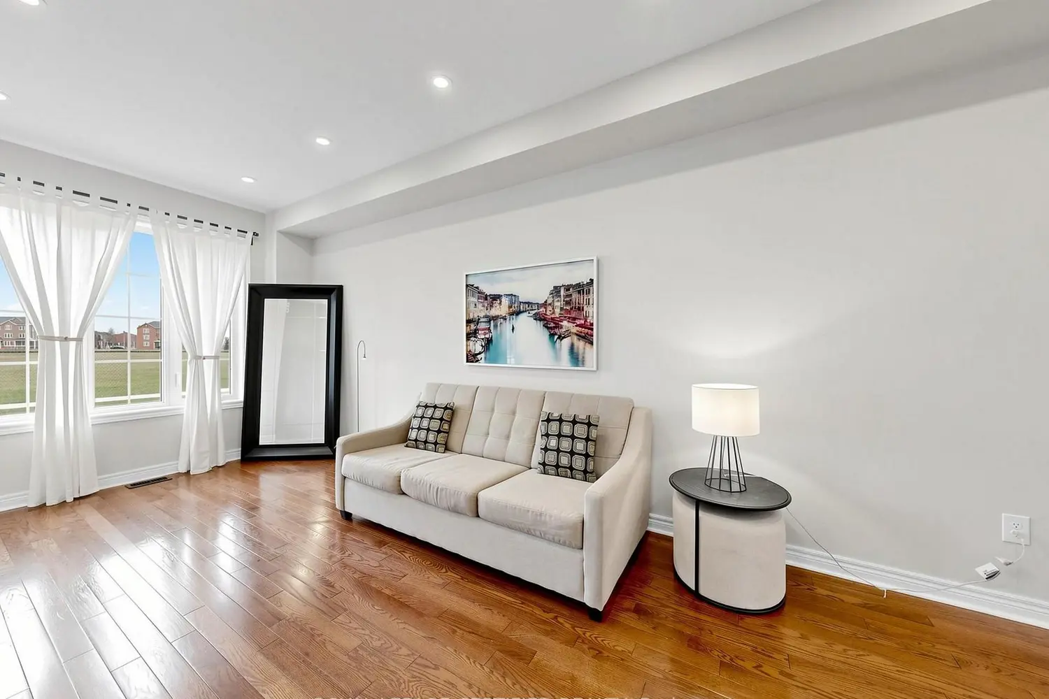 47 Red Brick Road