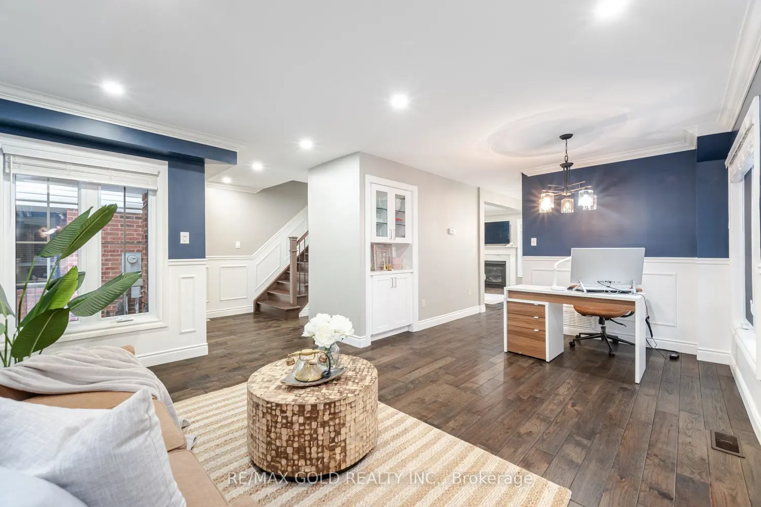 70 Curry Crescent photo 3