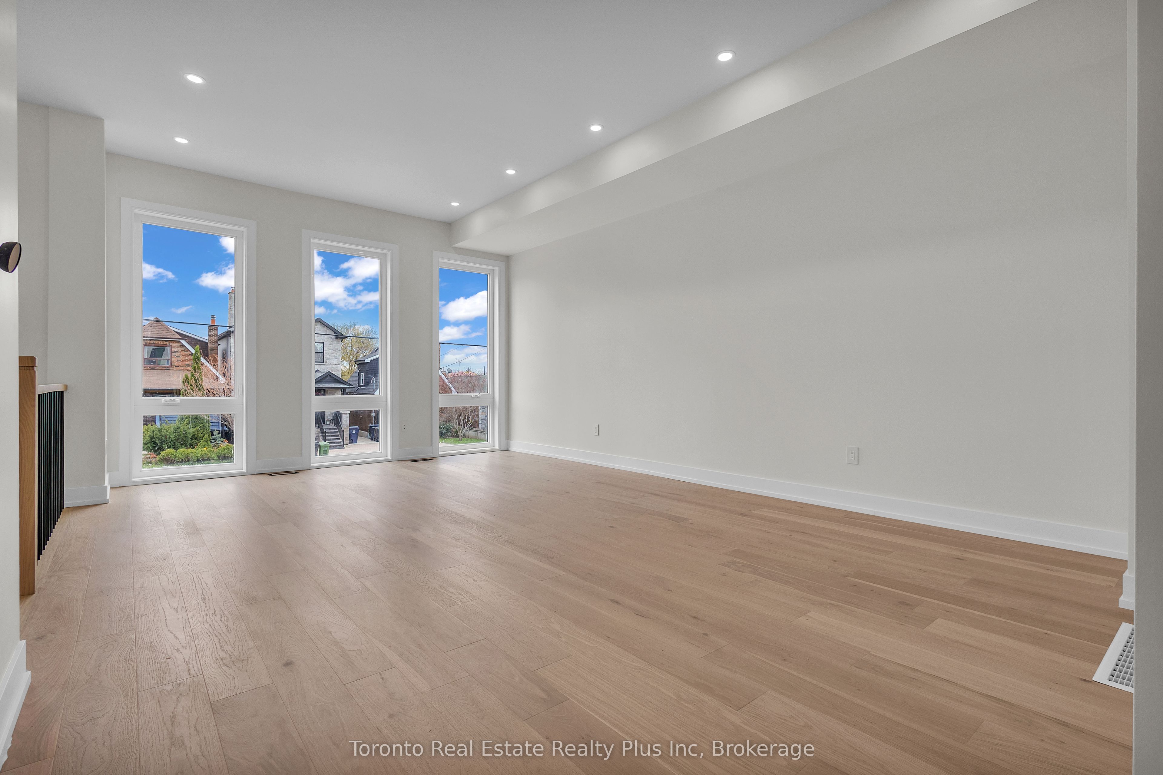 Additional image 3 of 138 Bowie Avenue, Toronto, ON, M6E 2R2