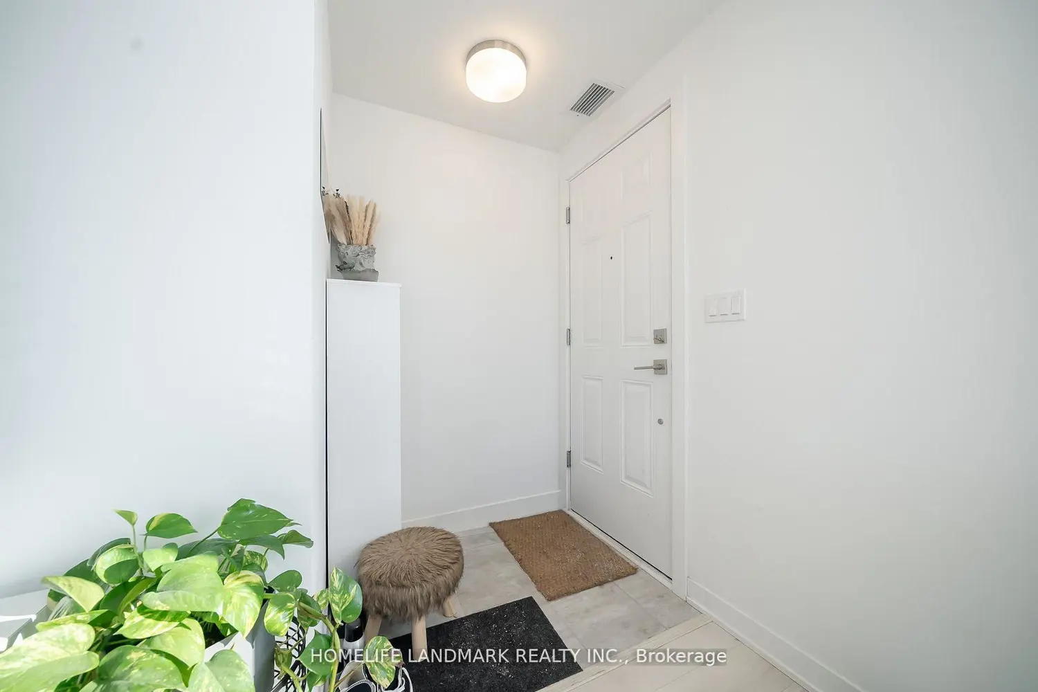 Additional image 3 of 4015 Hickory Drive #2