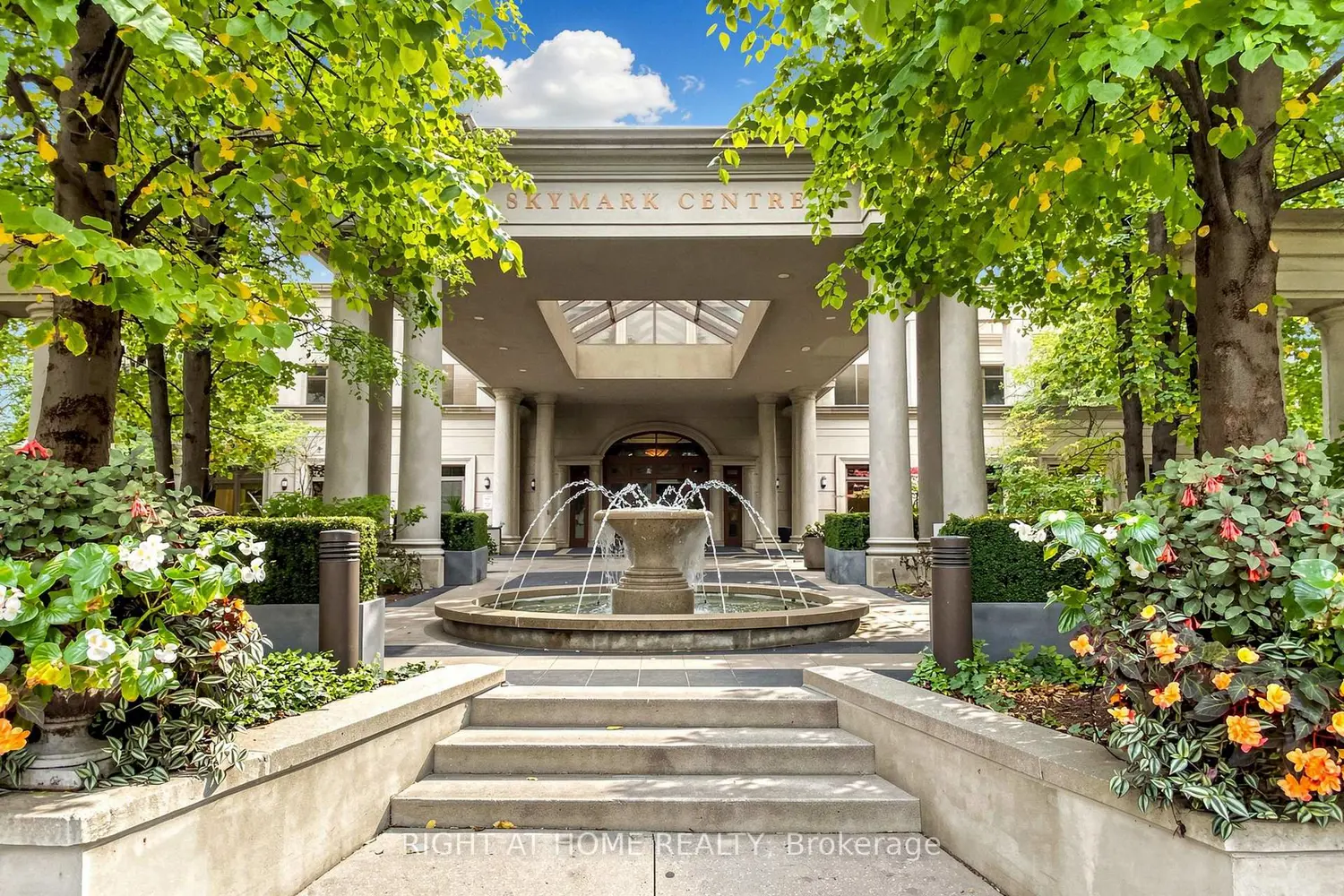 78 Harrison Garden Boulevard 512
