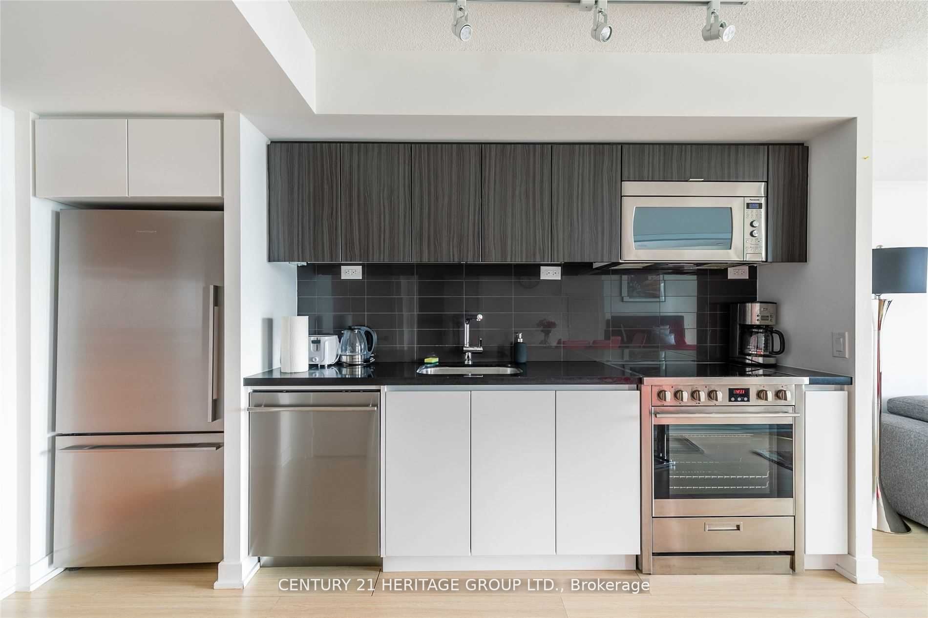 Additional image 5 of 3810-75 Queens Wharf Road, Toronto, ON, M5V 0J8
