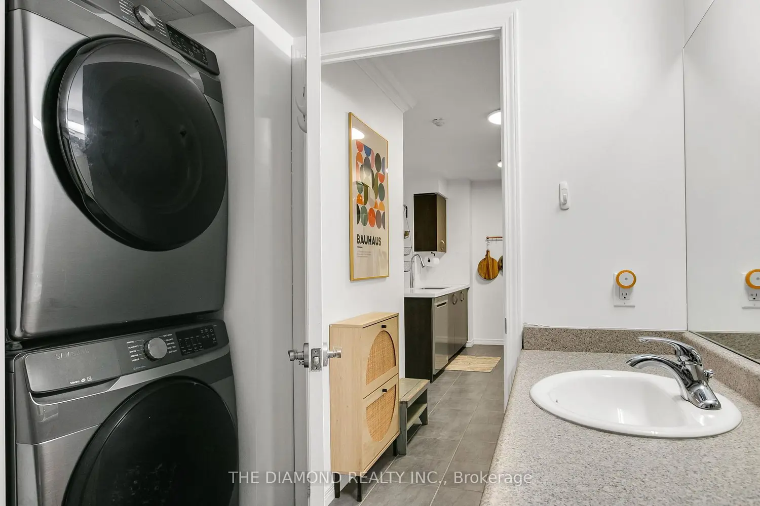 Additional image 15 of 61 Heintzman Street 1501