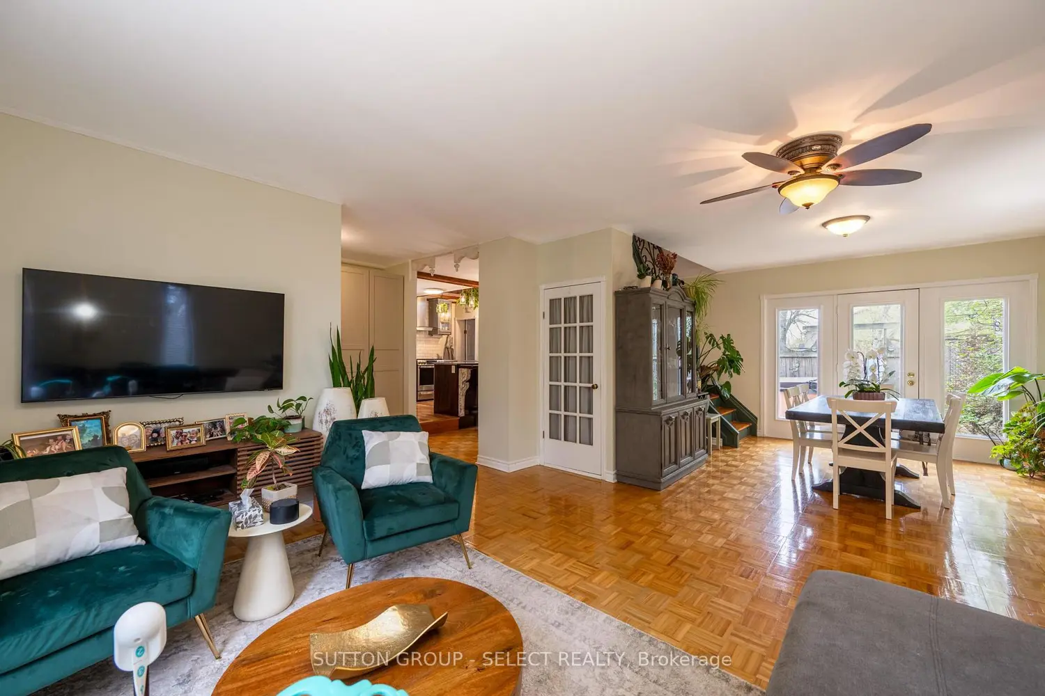 1129 Sunningdale Road photo 2