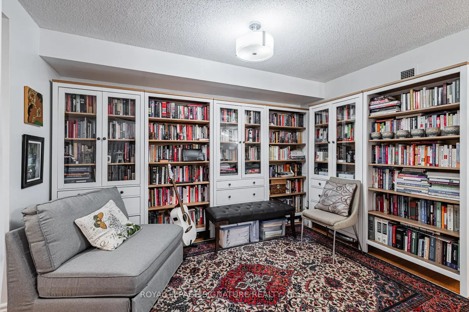 123 Eglinton Avenue 813