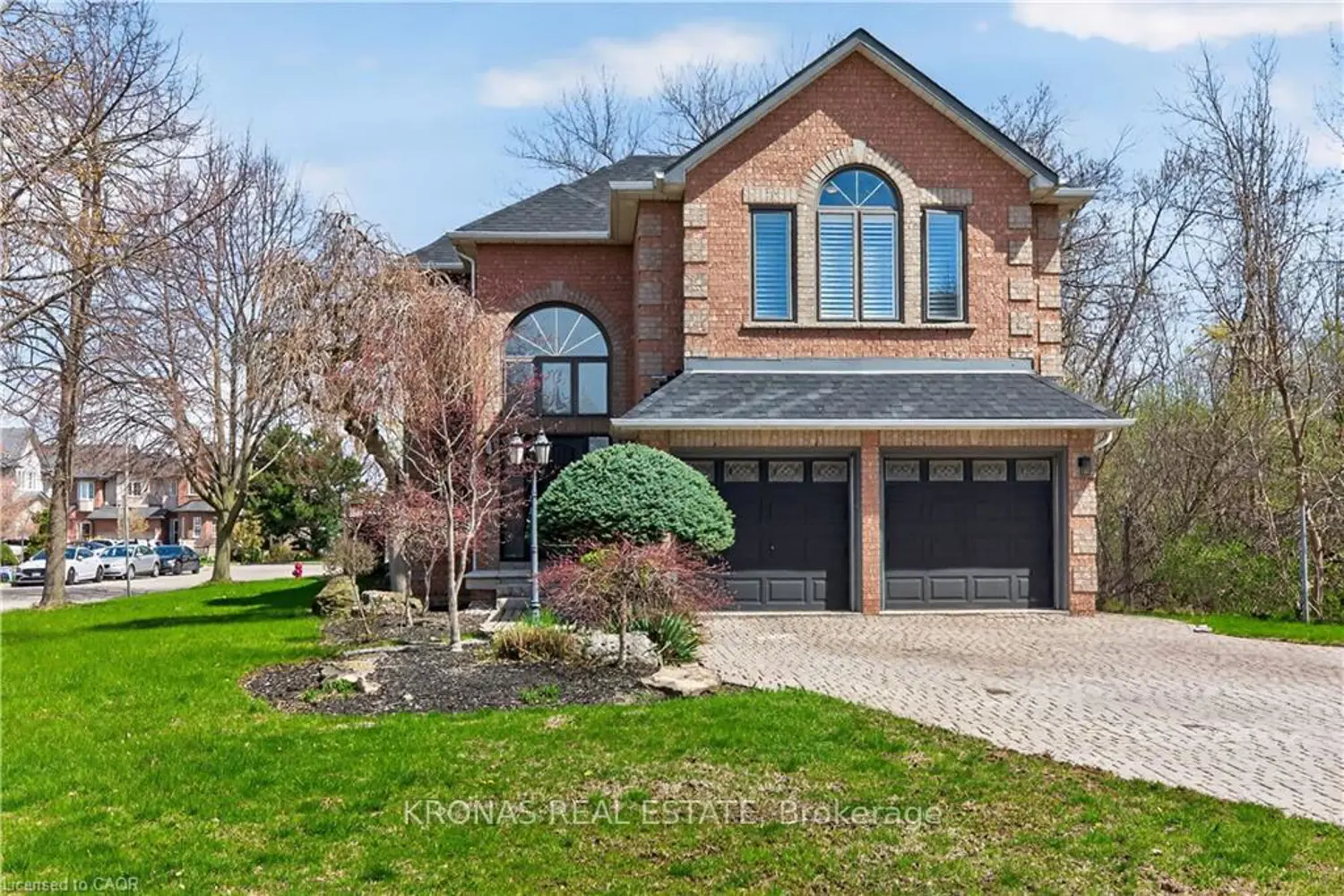 85 Waterford Crescent