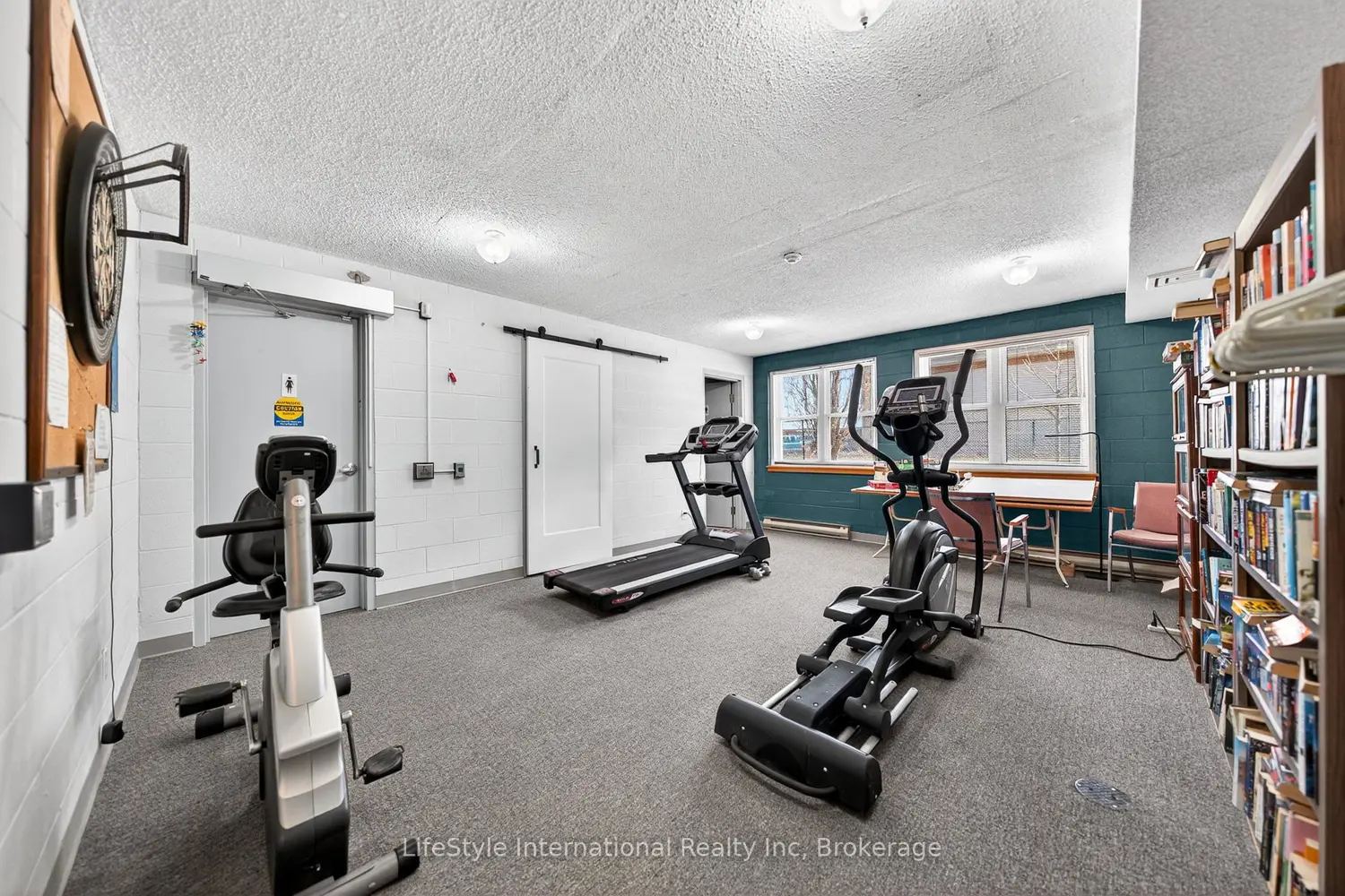 208 Silvercreek Parkway 209 photo 2