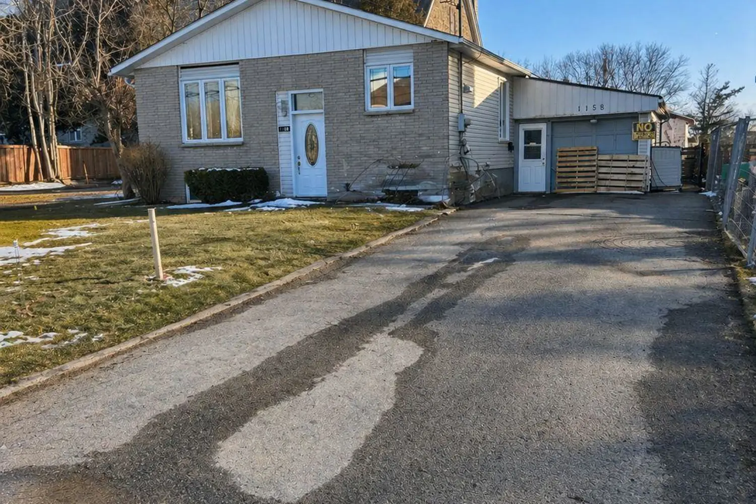 1158 St Pierre Street photo 2