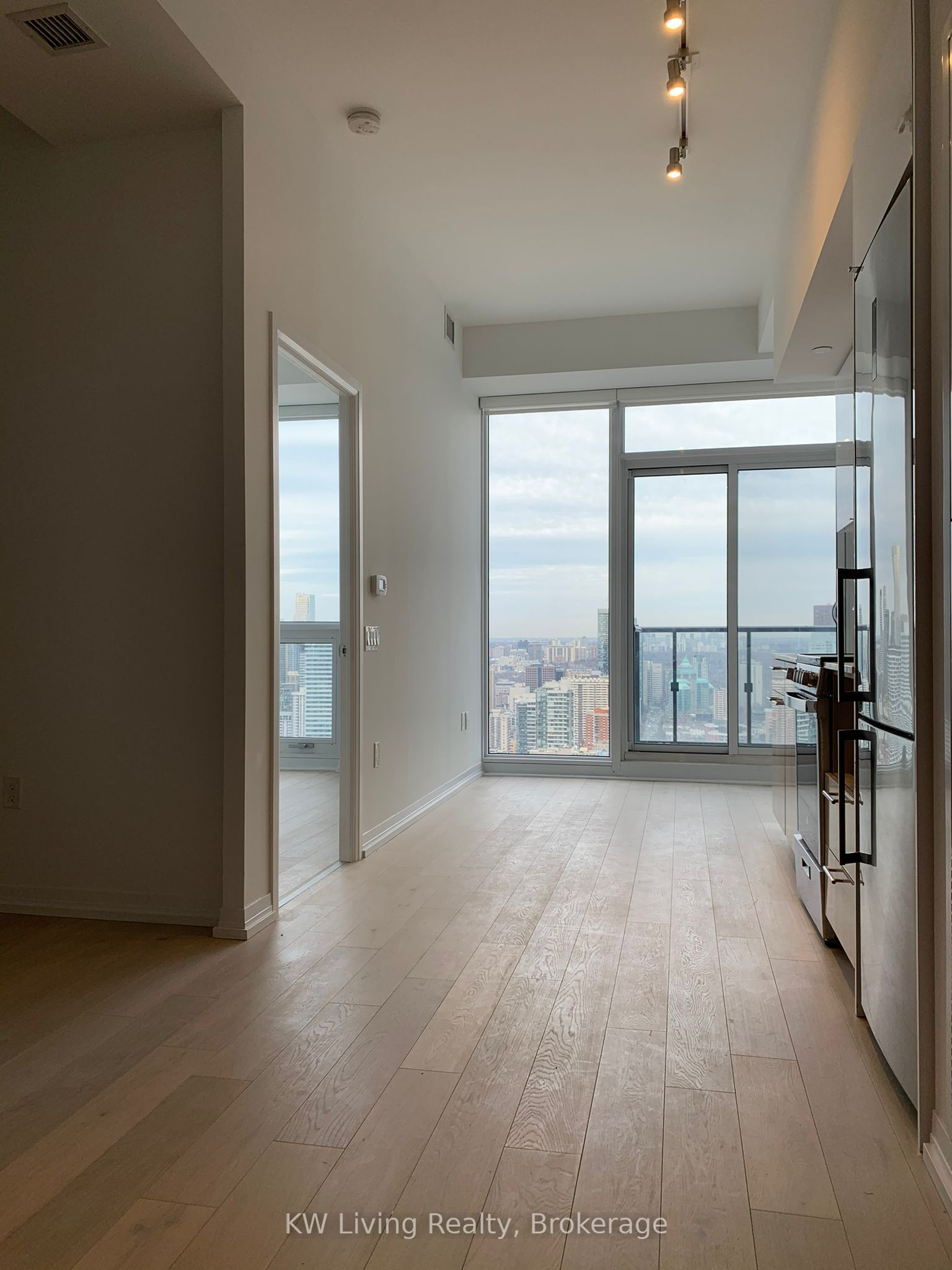 Additional image 3 of Lph12-251 Jarvis Street, Toronto, ON, M5B 0C3