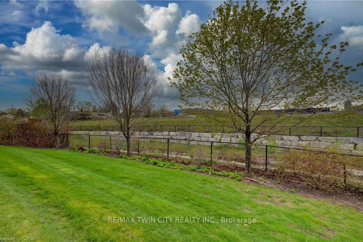 Additional image 17 of 342 Mill Street 19