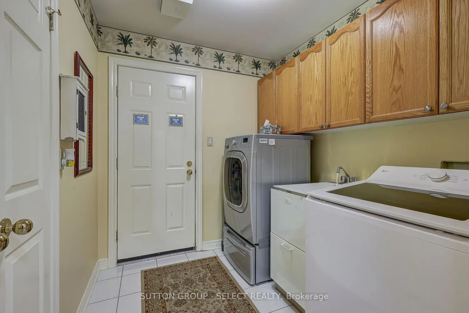 Additional image 8 of 462 Ambleside Drive