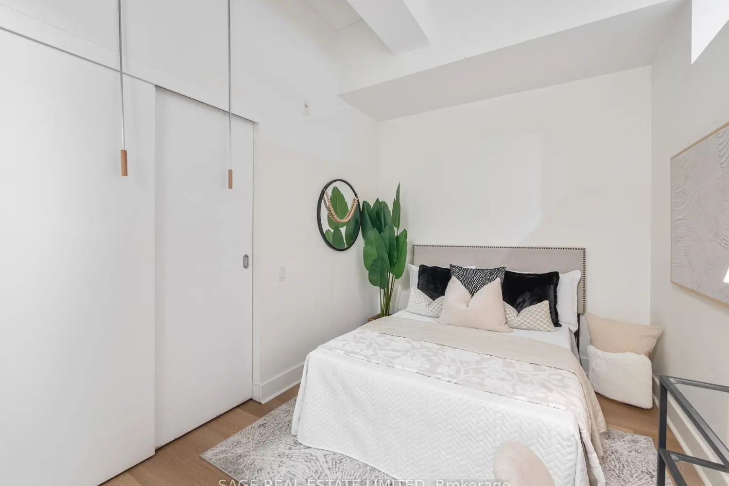 Additional image 12 of 233 Carlaw Avenue 811